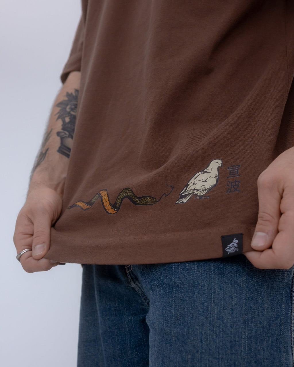 Dove And Serpent Heavy T-Shirt – Brown