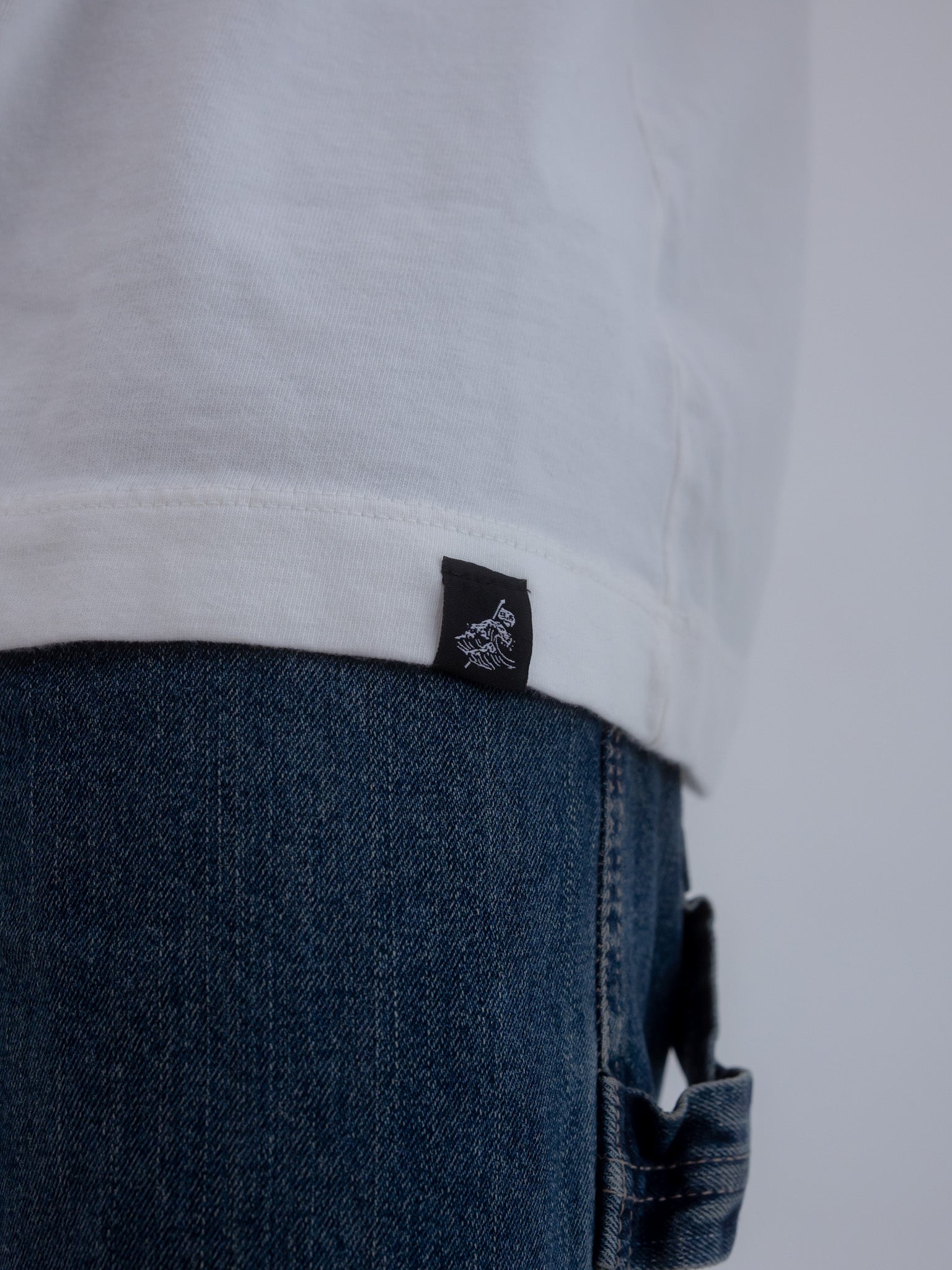 Sheep Among Wolves Heavy T-Shirt – Off White